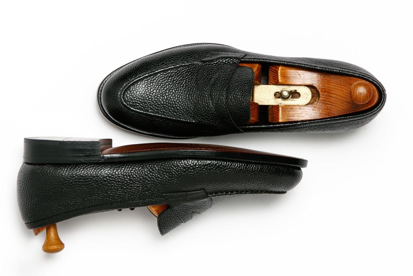 札幌でオーダーしたシボ革のオーダーコインローファーの写真