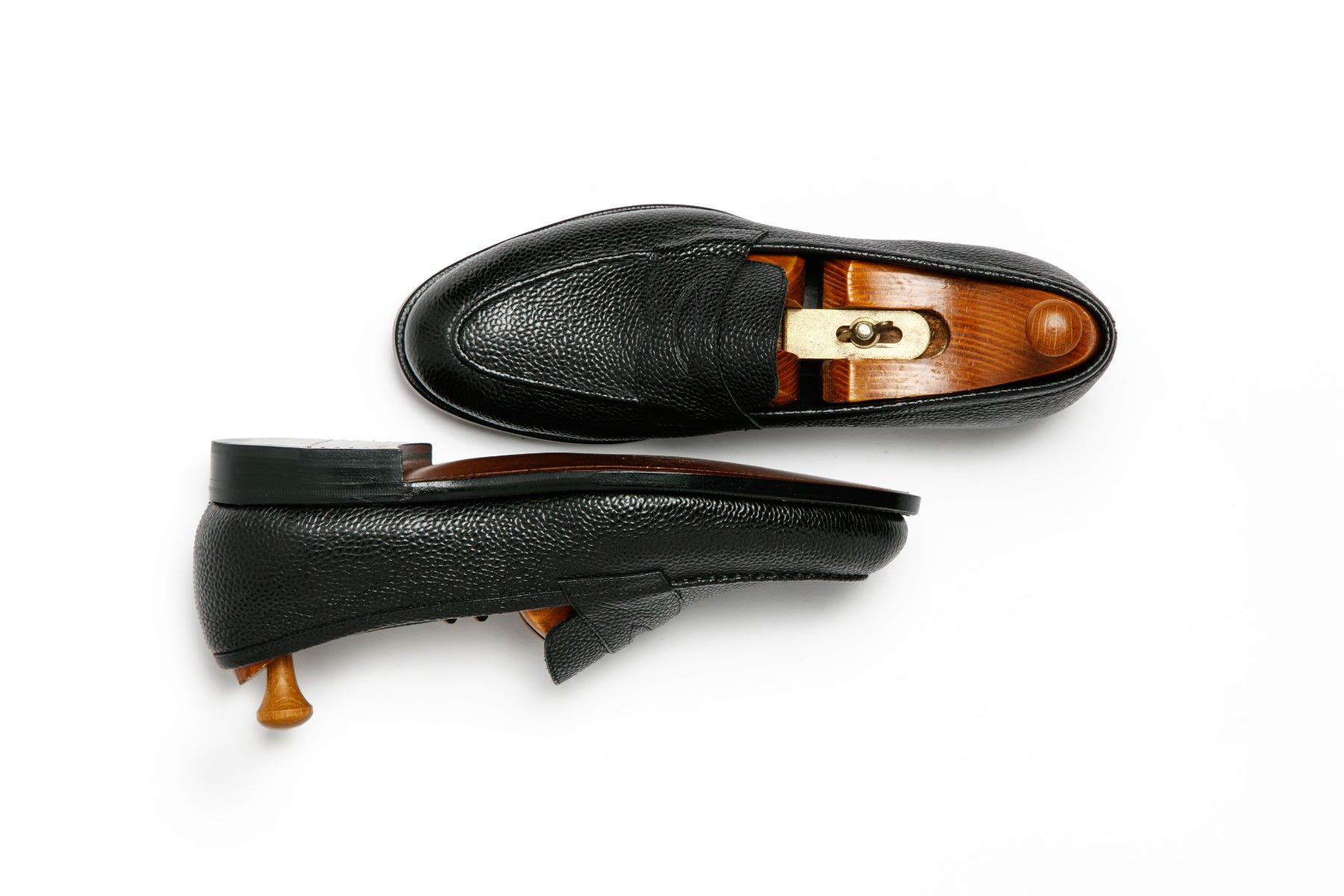 札幌でオーダーしたシボ革のオーダーコインローファーの写真