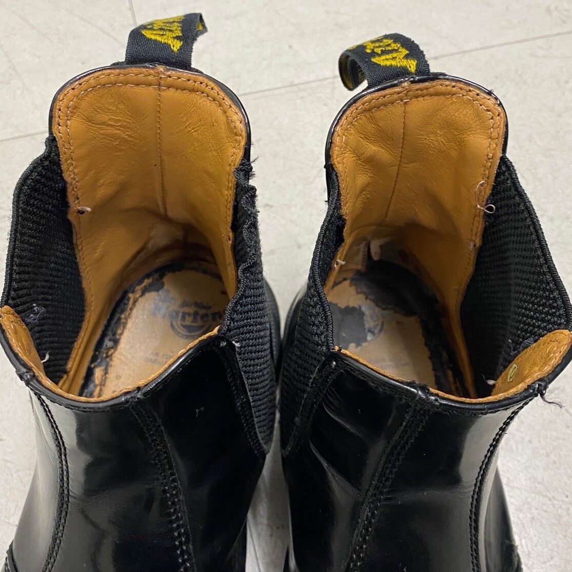 ドクターマーチン カカト 破れ補修 札幌 ハガレ