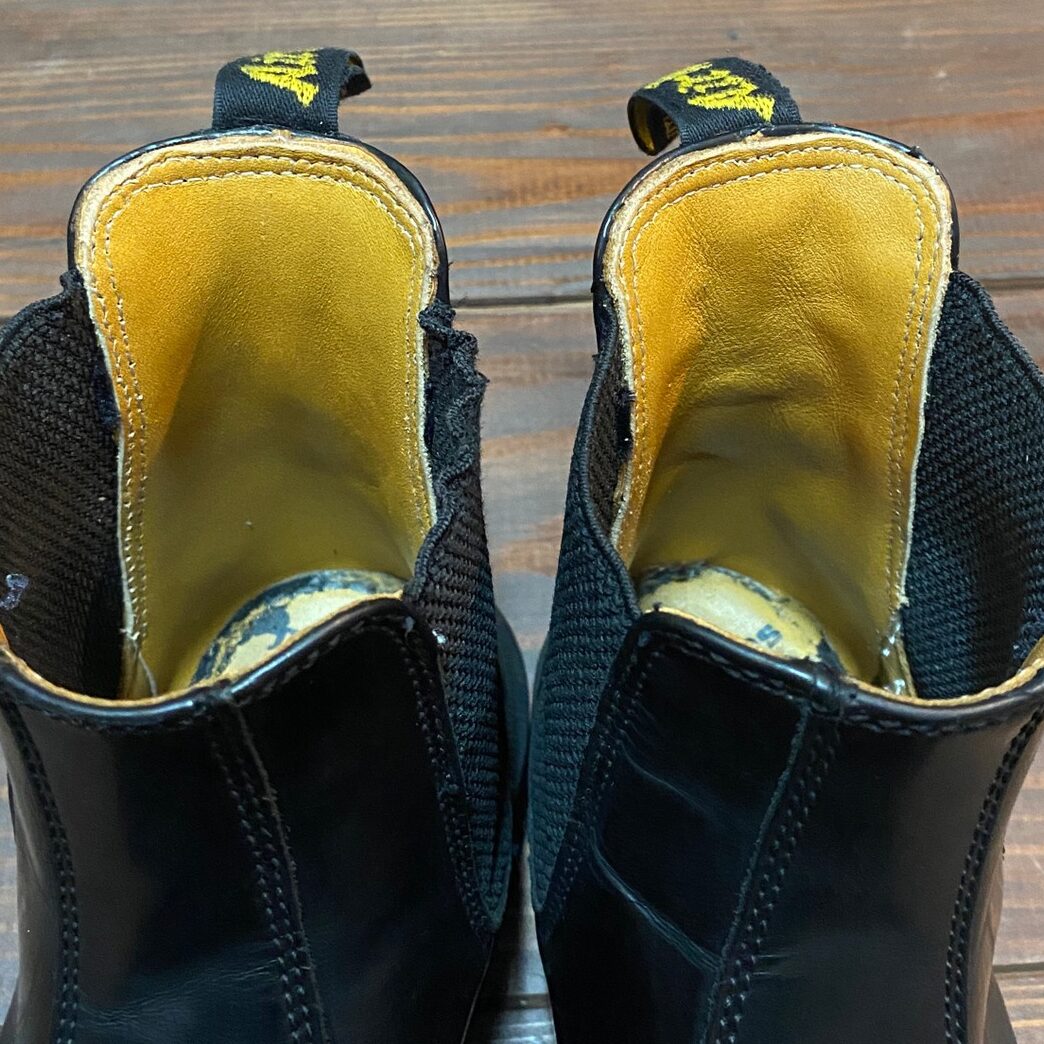 ドクターマーチン カカト 破れ補修 札幌 ハガレ サイドゴアゴム交換