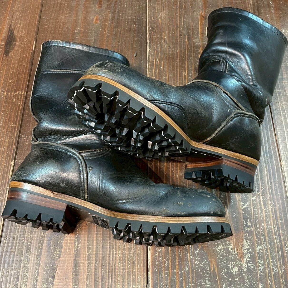 レッドウィング　ソール交換　張替え　専門店　靴修理　ビブラム　vibram　札幌　エンジニアブーツ　中底交換　リウェルト　