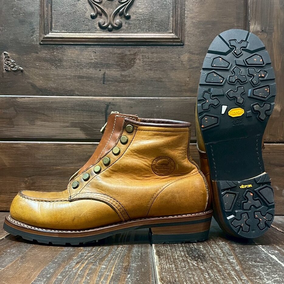 レッドウィング　ソール交換　張替え　専門店　靴修理　ビブラム　vibram　札幌　アイリッシュセッター　アークティックグリップ　クラシック　ベックマン