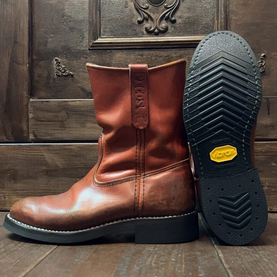 レッドウィング　ソール交換　張替え　専門店　靴修理　ビブラム　vibram　札幌　ペコス　ブーツ　700